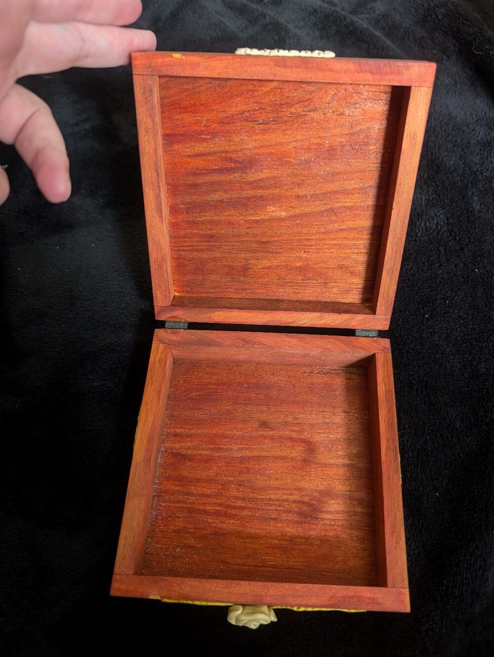 Decorative Wooden Keepsake Box with Roses - Picture 5 of 7